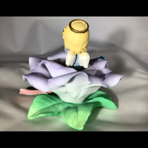 PRECIOUS MOMENTS March Flower 2001 perfect - Picture 2 of 15